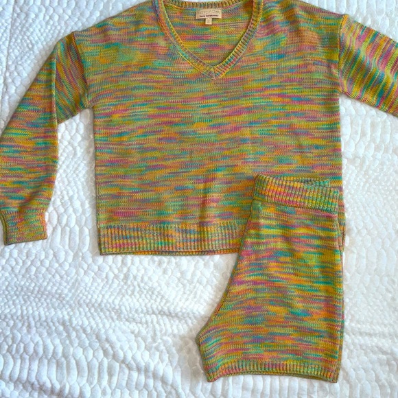 Lounge Set - Picture 2 of 4